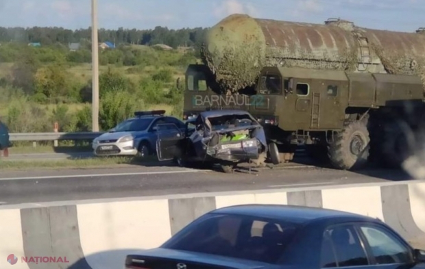 VIDEO // Incident grav în Rusia. Un lansator de rachete balistice NUCLEARE, implicat într-un accident rutier în Barnaul