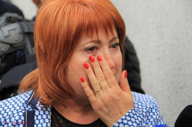 REPORTAJ FOTO // Domnica Manole, în LACRIMI: „CSM apără alte interese!”