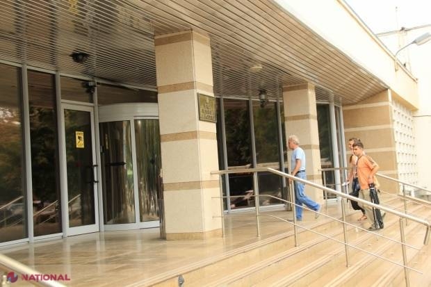 Cât au plătit în acest an cetățenii R. Moldova pentru a întoarce datoria formată după sustragerea miliardului din sistemul bancar