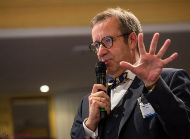 Fostul președinte al Estoniei, Toomas Hendrik Ilves: „Nimic din ceea ce vă oferă UE nu vă poate oferi Rusia. Votul Dvs. este între democrație și un bardakistan sovietic, între prosperitate și sărăcie”