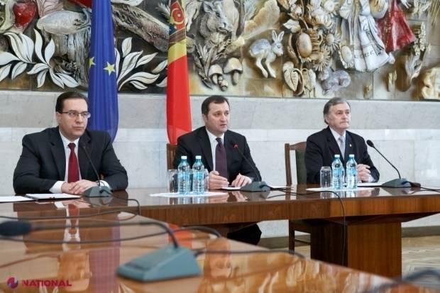 Delegaţia R. Moldova la Atena a dansat HORA lângă o mănăstire