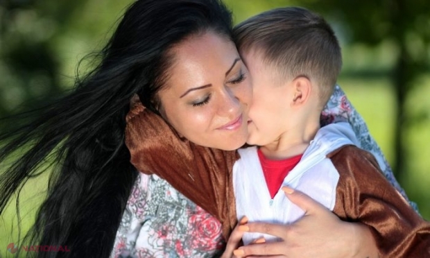 Cercetătorii au decis. De unde MOȘTENESC copiii inteligența? De la mamă sau de la tată?