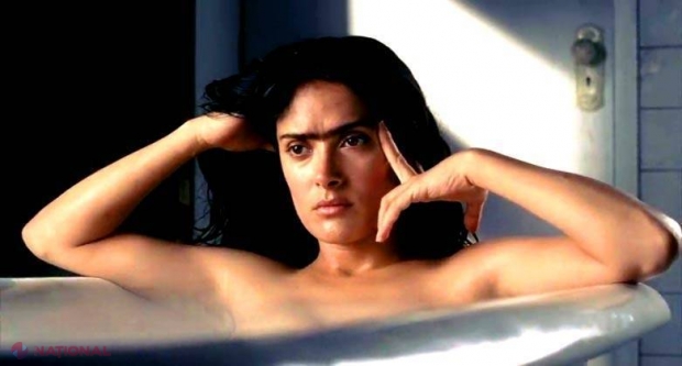 FOTO // La 48 de ani, Salma Hayek arată trăsnet în scenele nud! 