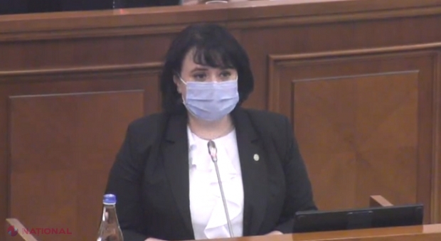VIDEO // Deputații dezbat MOȚIUNEA simplă depusă împotriva politicilor din domeniul sănătății pe timp de pandemie. Ministra Dumbrăveanu a ieșit la tribună: „Sistemul medical este aidoma unui pacient care suferă de corupție și interese”