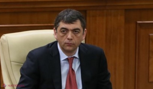 DOC // Deputatul care are ȘAPTE mandate în Legislativ și vrea acte traduse în limba RUSĂ: Și-a apărat inițiativa RĂCNIND în microfonul de la tribuna Parlamentului