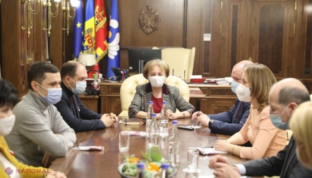 FOTO // Greceanîi a convocat membrii GUVERNULUI și le-a dat INDICAȚII să găsească BANI pentru a cumpăra 1 000 000 de doze de vaccin „Sputnik V”? Dodon insistă ca R. Moldova să aloce 120 de milioane de lei pentru vaccinul „Sputnik V”