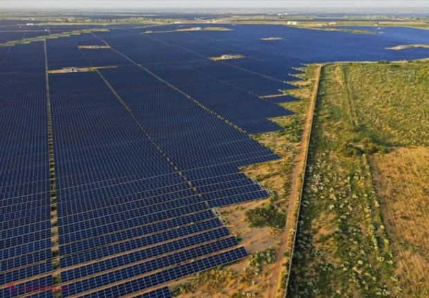 Comuna din România în care a fost inaugurat cel mai mare parc fotovoltaic din sud-estul Europei. Poate alimenta 100.000 de gospodării