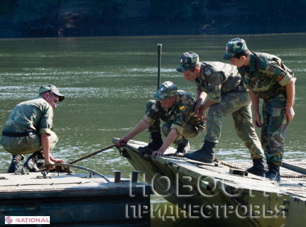 FOTO // Soldații din Transnistria exersează cum să TREACĂ Nistrul