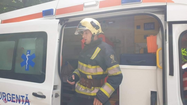 Fălești: Un copil de 2 ani a ajuns cu arsuri grave la spital, după ce frații lui mai mari s-au jucat cu focul