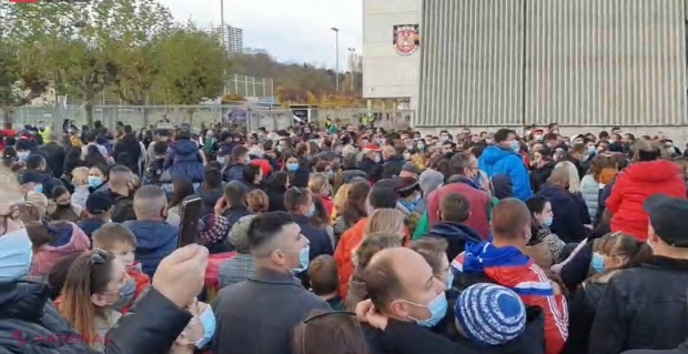 VIDEO, UPDATE // Activitatea secției de votare a fost RELUATĂ. Alertă cu BOMBĂ la secția de votare din Frankfurt, unde se vor EPUIZA cele 5 000 de buletine de vot