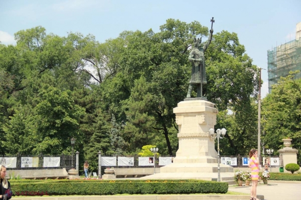 Viața BUNĂ e în capitală! Care sunt localitățile „ALINTATE” din banii statului?