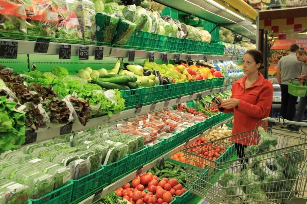 Ucraina, ÎNGENUNCHEATĂ economic de Rusia