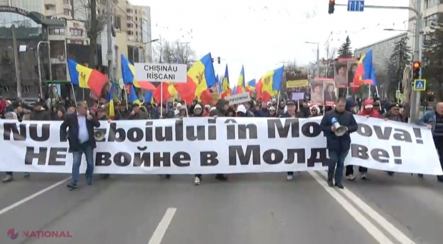 Simpatizanții Partidului „ȘOR” au BLOCAT centrul capitalei, iar Poliția reclamă mai multe încălcări: „Își satisfac necesitățile fiziologice în curțile blocurilor și stațiile de așteptare a transportului public”. Primele TENSIUNI 