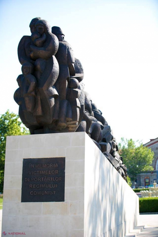 Monument în memoria victimelor represiunilor politice și la Strășeni