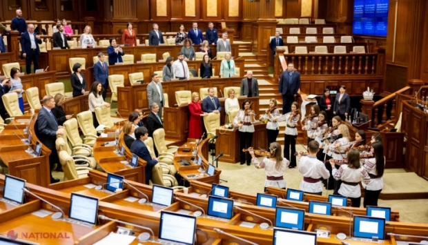 Parlamentarii au plecat pentru o lună în vacanță