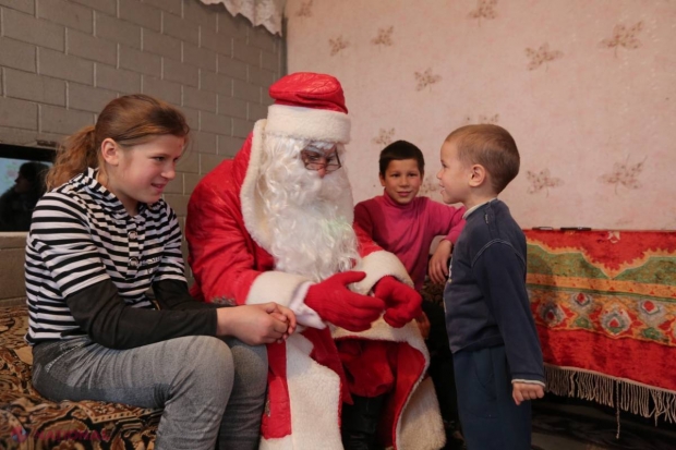 Moş Crăciunul celor săraci şi celor bogaţi