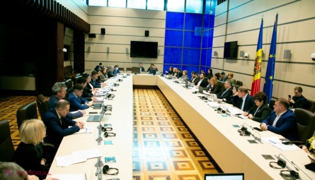 Integrare Europeană: R. Moldova a transpus în legislația autohtonă circa 53% din directivele UE în domeniul infrastructurii de transport, precum și 83% din cele în domeniul energetic. Miniștrii au enumerat restanțele în Parlament