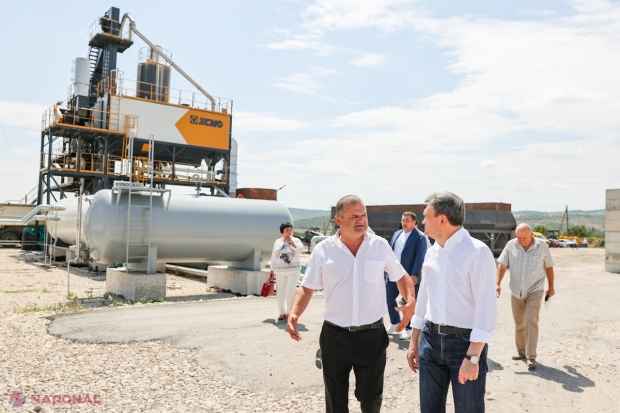 FOTO // A început o afacere de la ZERO, iar acum prestează servicii de 34 de MILIOANE de lei: „Acum producem 120 de tone de asfalt pe oră și REPARĂM drumuri în mai multe raioane”