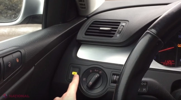 VIDEO // TESTAT pe VW Passat. Ce păţeşti dacă tragi frâna de mână în mers. Sfatul din MANUAL pe care nimeni nu îl ştie