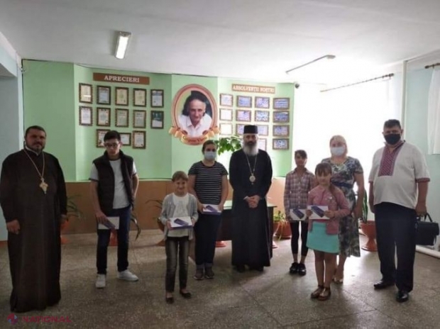 Episcopia de Bălţi a Mitropoliei Basarabiei donează elevilor, la început de an şcolar, 100 de tablete educaţionale 