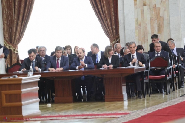 Guvernul Leancă a fost ÎNVESTIT cu votul a 58 de DEPUTAȚI