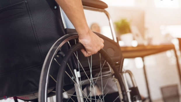 VOTAT // Persoanele cu dizabilități severe din R. Moldova, scutite de plata pentru ascensor