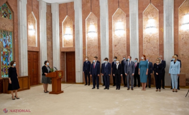 VIDEO // Guvern ÎNVESTIT: Membrii Cabinetului Gavriliță au depus JURĂMÂNTUL la Președinție. „Este important ca orice decizie pe care o luați să pornească de la nevoia cetățeanului”