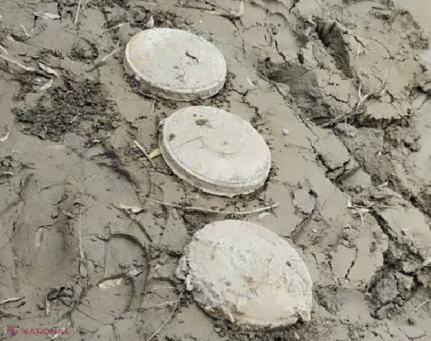 Trei MINE antitanc la frontiera R. Moldova cu România. Obiectele explozive au fost ridicate de geniști