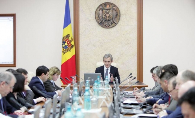 Un ambasador și un consul au fost rechemați din funcții