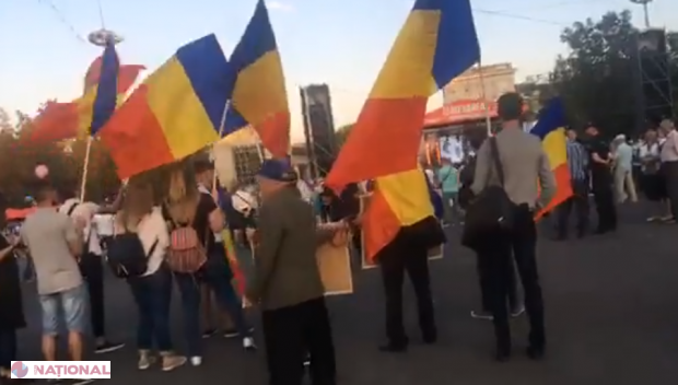 VIDEO // Tricolorul românesc la concertul de „eliberare” al lui Dodon: „Ocupanților, mergeți acasă!”