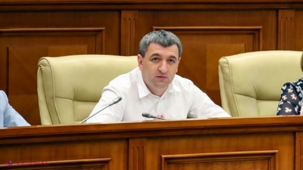 Continuă „RĂZBOIUL” dintre Carp și Juravschi. Deputatul DESFIINȚEAZĂ explicațiile date de președintele CNOS în legătură cu SCANDALUL provocat de un apropiat de-al său la JO: „Se încurcă în declarații și se dă de gol…”