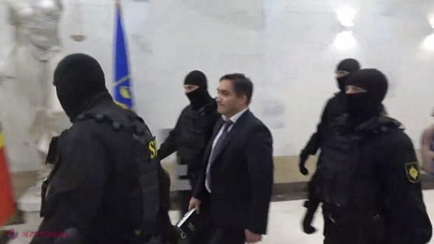 OFICIAL // Procurorul general Alexandr Stoianoglo a fost REȚINUT pentru 72 de ore: Patru capete de acuzare pe numele acestuia. „A revenit statul capturat”