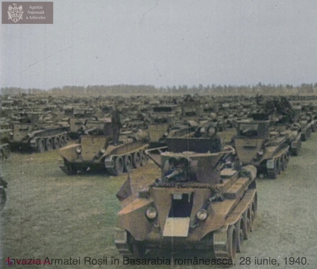 FOTO, VIDEO // Rușii, cu tancurile, pe 28 iunie 1940: „Anexarea de către URSS a Basarabiei, nordului Bucovinei și ținutului Herța, teritorii care nu-i aparțineau și asupra cărora nu avea niciun drept, a constituit primul act al tragediei naționale”