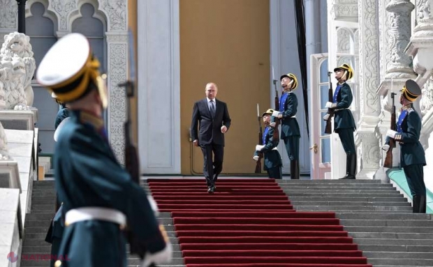 „Putin s-a împiedicat și a CAZUT, iar apoi a alunecat pe scări câteva trepte mai jos și...”. Informația publicată de un canal de Telegram a fost preluată de mai multe publicații internaționale