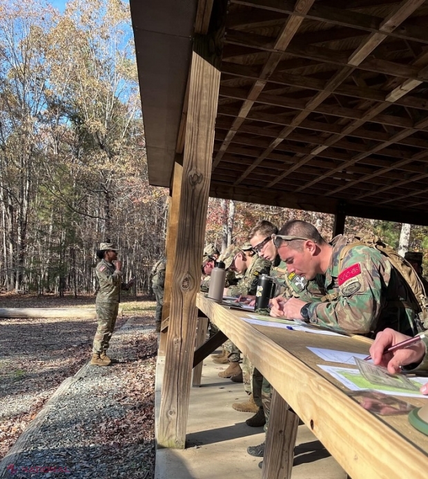 FOTO // Militari ai Batalionului 22 de Menținere a Păcii „Căștile albastre”, pe primul loc la o competiție din Carolina de Nord: Au concurat cu șase echipe din SUA