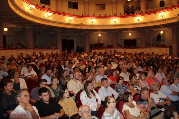 Petru Hadârcă, la încheierea Reuniunii Teatrelor Naționale Românești, desfășurată la Chișinău: „Faptul că spectatorii au manifestat interes pentru eveniment, ne mobilizează să creștem de la o ediție la alta”