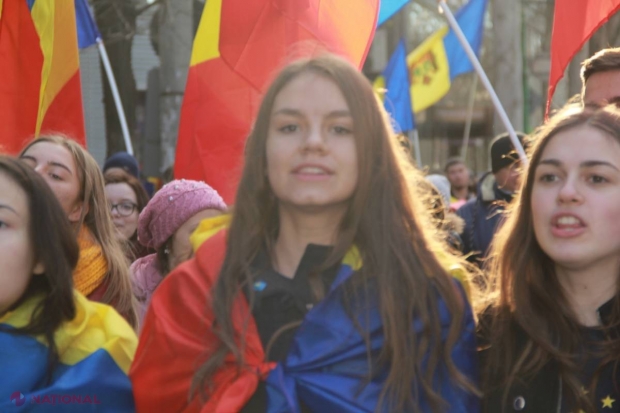 REPORTAJ FOTO // Cum este SĂRBĂTORITĂ Ziua Națională a României la Chișinău