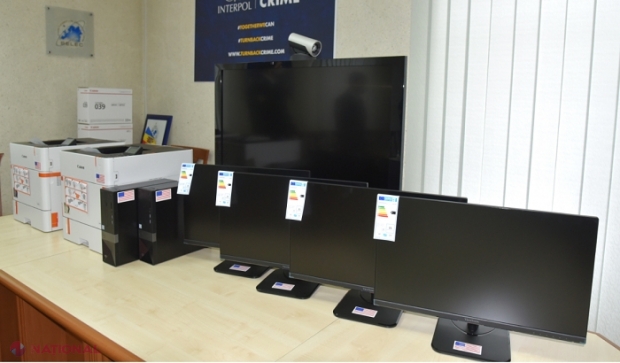 Tehnică sofisticată pentru depistarea rapidă, la frontieră, a actelor falsificate sau a persoanelor anunțate în căutare, donată de către SUA Poliției din R. Moldova 