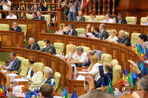Parlamentul se întrunește într-o ședință SPECIALĂ. Subiectele INTRODUSE pe ordinea de zi
