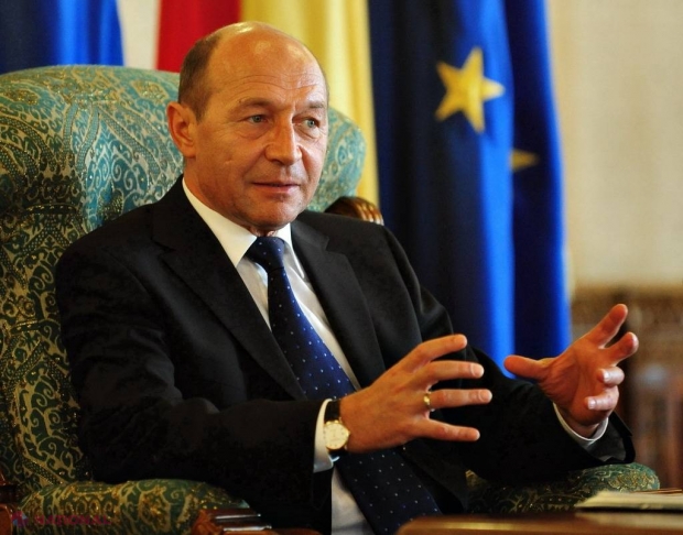 Traian Băsescu, DECORAT de Timofti. Vezi ce distincție a primit 