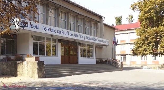 Elevii din mai multe instituții de învățământ din capitală ÎNGHEATĂ în clase, în pofida faptului că Primăria Chișinău a promis că toate școlile vor fi primi agent termic încă de săptămâna trecută