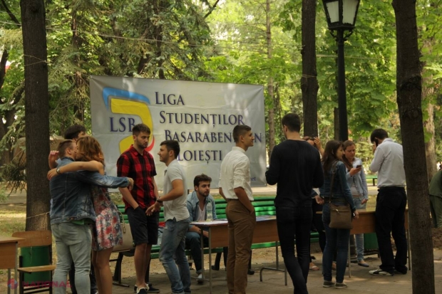 FOTO // Târgul Universităților din România a dat STARTUL ofertelor ATRACTIVE chiar în centrul Chișinăului