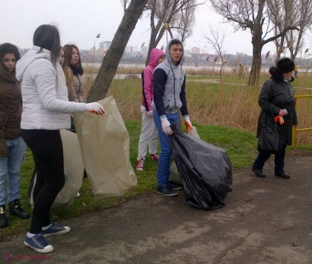 IMPLICARE // Cum au rezolvat niște copii o problemă ARZĂTOARE a unui sat din Ștefan Vodă