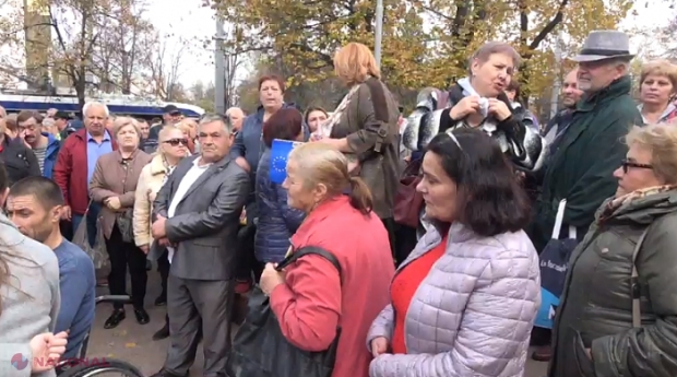 VIDEO // MITING la Parlament în SUSȚINEREA Guvernului Maiei Sandu: „Vrem justiție CORECTĂ”