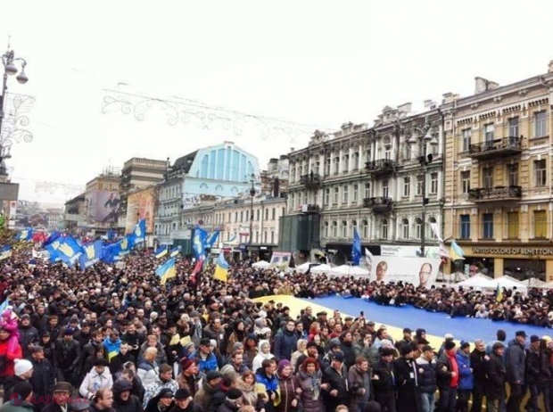 FOTO // Clădire de stat, devastată la Kiev