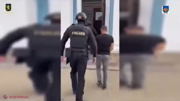 VIDEO // Om de afaceri din Chișinău, ȘANTAJAT să dea peste 4,5 milioane de lei: Trei persoane, inclusiv cumătrul victimei, REȚINUTE