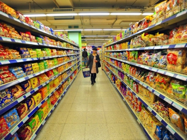 Protecția consumatorilor: Producătorii, OBLIGAȚI să furnizeze informații detaliate despre produsele alimentare puse în vânzare