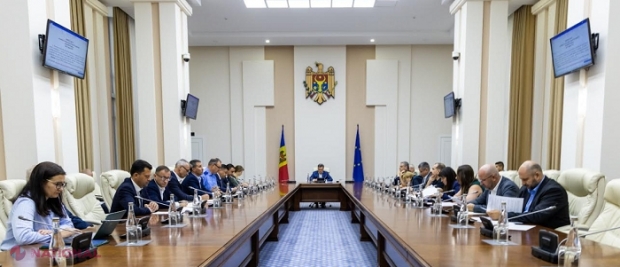 Peste 11 milioane de lei, alocate de Guvern pentru lichidarea consecințelor ploilor puternice, dar și arșiței din vara curentă: Ce localități vor primi bani pentru reparația unor edificii și a drumurilor deteriorate