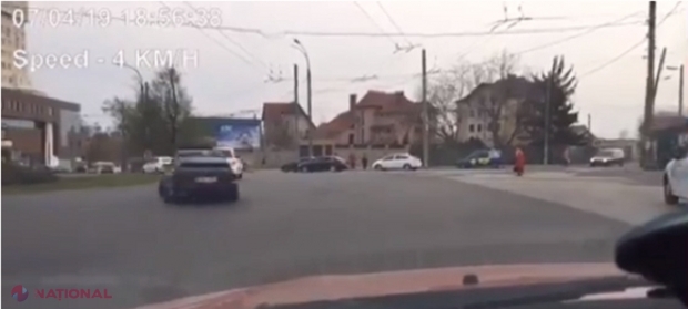 VIDEO // VIRAJE periculoase ale unui șofer în Chișinău: Poliția îl caută, după ce a văzut aceste imagini