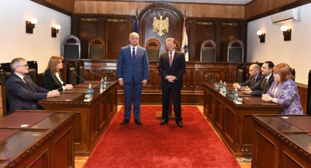 Judecătorii CC, AMENINȚAȚI de Dodon? Magistrații sunt avertizați că majoritatea PSRM-ȘOR reprezintă voința poporului: „Majoritatea parlamentară ar putea declara R. Moldova stat CAPTURAT de CC”